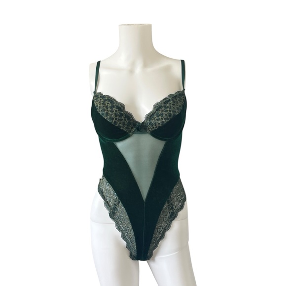 Vintage 90s Victoria's Secret Dark Green Velvet Lace Bodysuit Size 36C - Picture 1 of 11